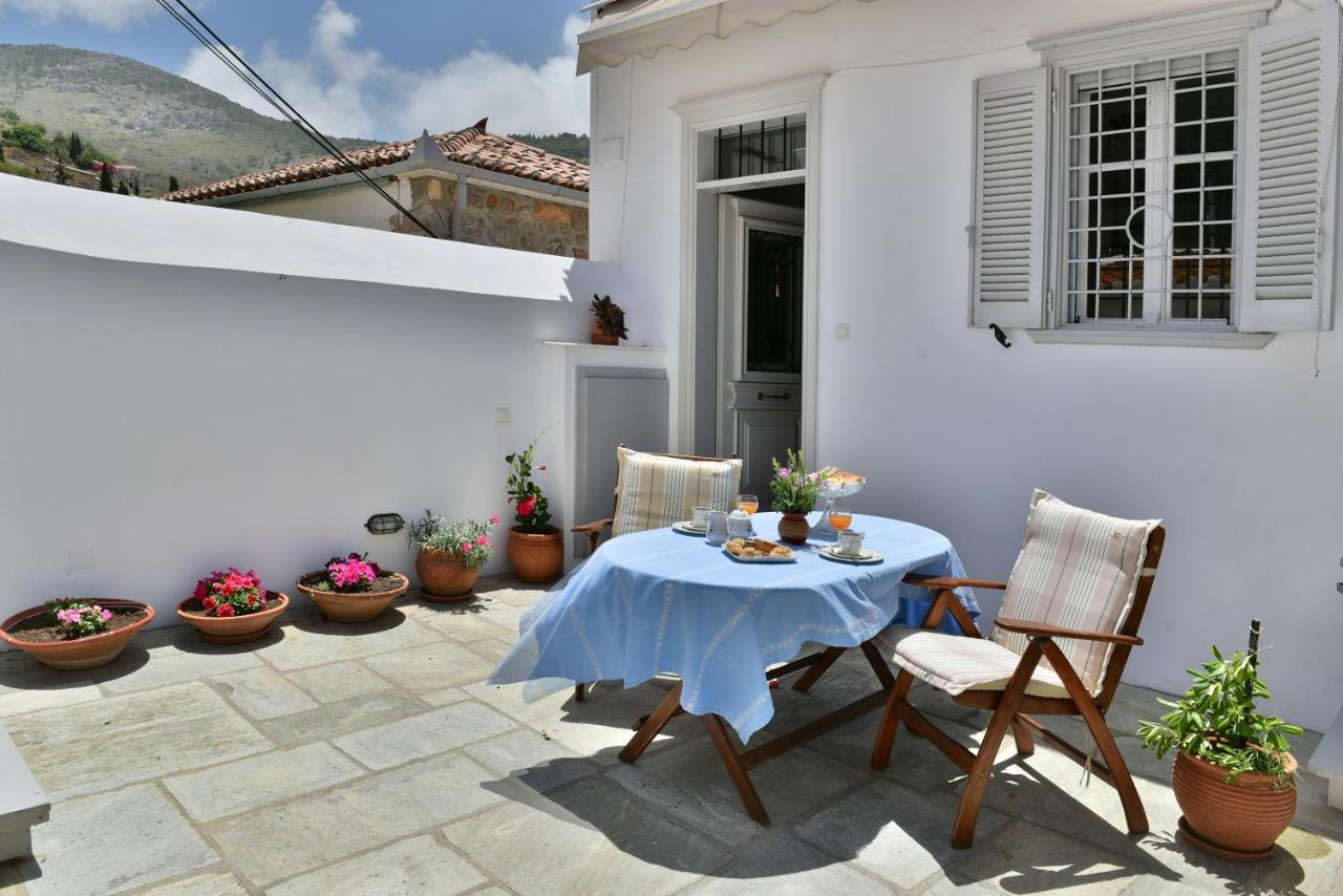 Feel At Home - Family House In Hydra Exteriér fotografie